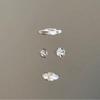 62 Strass, applicazioni, decorazioni abiti, borse