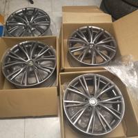 Cerchi e gomme da 18 pollici  Stelvio /Giulia/159
