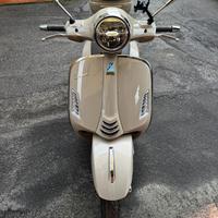 Vespa GTS 300