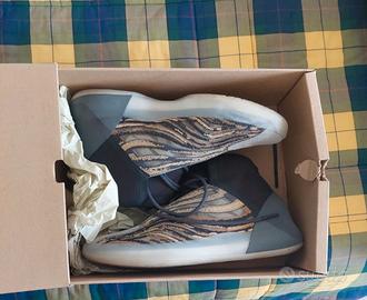 yeezy quantum amber tint