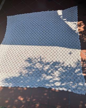 coperta fatta interamente ad ucinetto 