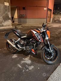 KTM Duke 125 2013