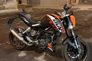 KTM Duke 125 2013