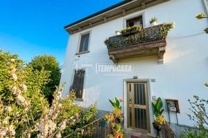 2 LOCALI CON GIARDINO CONDOMINIALE - CANTINA E SOL