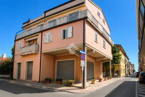 2 LOCALI A GIULIANOVA
