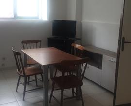 Bilocale arredato in centro città a Palermo