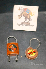 N.2 portachiavi Milan AC ufficiali originali legno