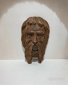 Antica maschera in legno interamente realizzata a