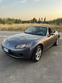 Mazda MX-5 Roadster 1.8L 16V Earth