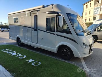 Kit fotovoltaico camper Ducato L1 L2 L3 thule - Caravan e Camper In vendita  a Bologna