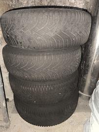 Gomme invernali su cerchi in ferro