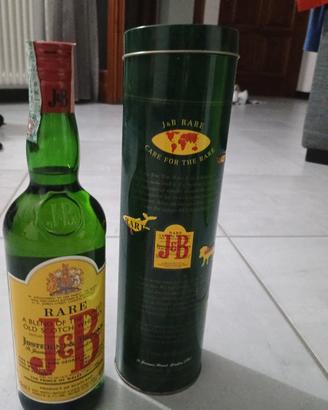 di J&B Rare Blended Scotch Whisky