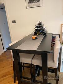 Tavolo alto con 4 sedie