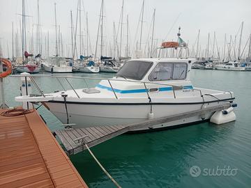 Marlin 23 piedi-Motore VM-bagno elettrico