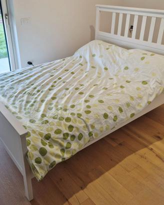 Letto con doghe e materasso