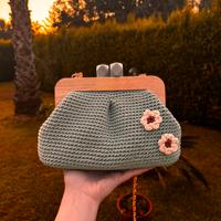 Clutch in legno
