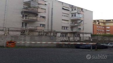 Immobile in asta di 660 m² con più di 5 locali a M