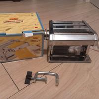 macchina manuale per pasta fresca in acciaio inox 