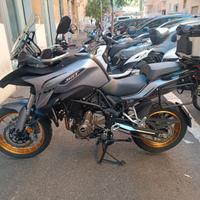 Qj Motor SRT 700 x prezzo bomba