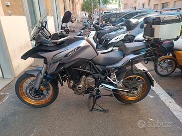 Qj Motor SRT 700 x prezzo bomba