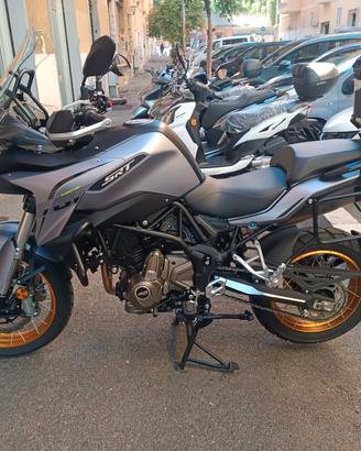 Qj Motor SRT 700 x prezzo bomba