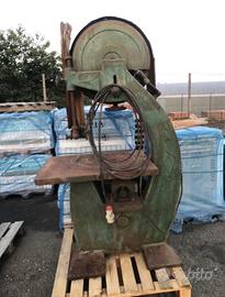 Sega circolare a nastro