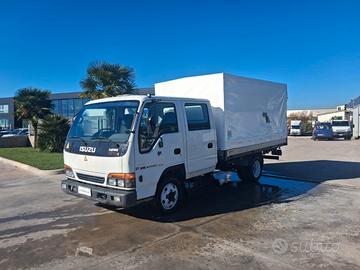 Nissan Cabstar Doppia Cabina Cassone Centinato