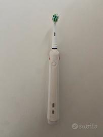 Spazzolino elettrico Oral B