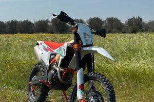 Ktm exc-f 250 six days italia