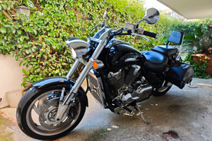 Honda VTX 1800 custom of America