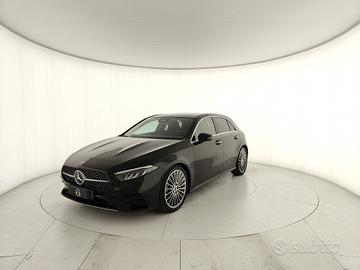 MERCEDES-BENZ A 200 d AMG Line Premium auto