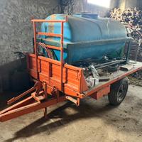 Rimorchio con accessori