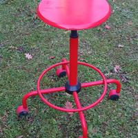 Sgabello industriale regolabile rosso Vintage