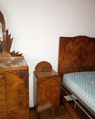 Camera da letto  anni 60 tenuta bene