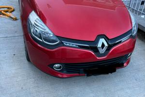 Renault Clio 1.5 90CV Costume national