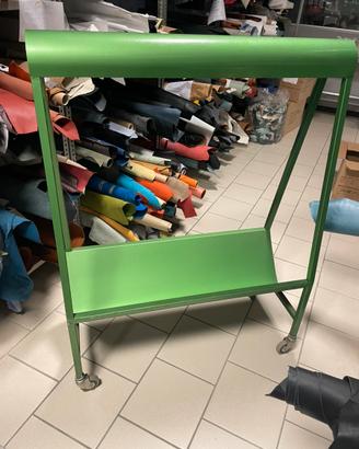 Carrello portapelle con ruote