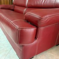 Divano in vera pelle rosso-bordeaux