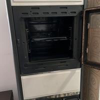 Stufa a legna con forno