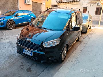 Ford Tourneo Courier 1.5 tdci 95 CV titanium 