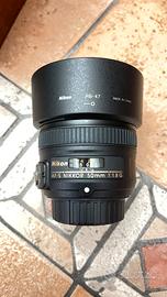 Nikon D7200 compl. di accessori ed obiettivi