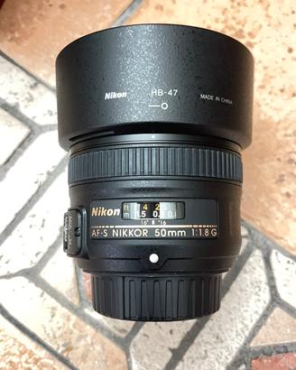Nikon D7200 compl. di accessori ed obiettivi