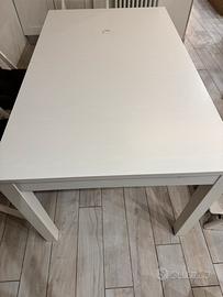 Tavolo rettangolare bianco allungabile fino a 2m