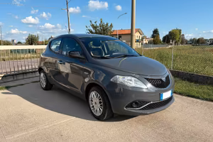Lancia Ypsilon neopatentati 