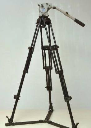 TREPPEDI MANFROTTO+TESTA VINTEN VISION 8
