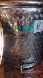 Due Botti (serbatoi) in acciaio INOX con rubinetto