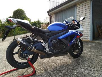 SUZUKI GSX750R