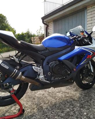 SUZUKI GSX750R