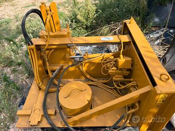 A28 Trivela per mini pala