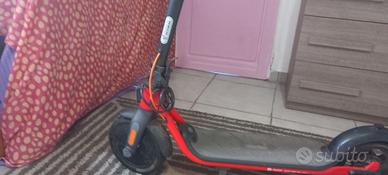 Monopattino elettrico ninebot  usato pochissimo