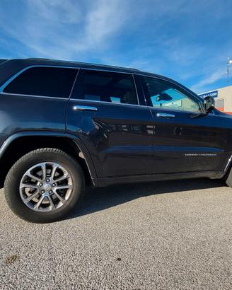 Jeep grand cherokee wk2 Overland 